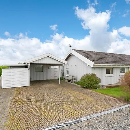 Heimeram - 150m From The Sea By Interhome Hejls